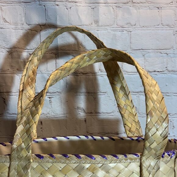Vintage 1960s or 1970s Straw and Raffia Handbag or Small Tote Floral Beachy - Picture 5 of 16